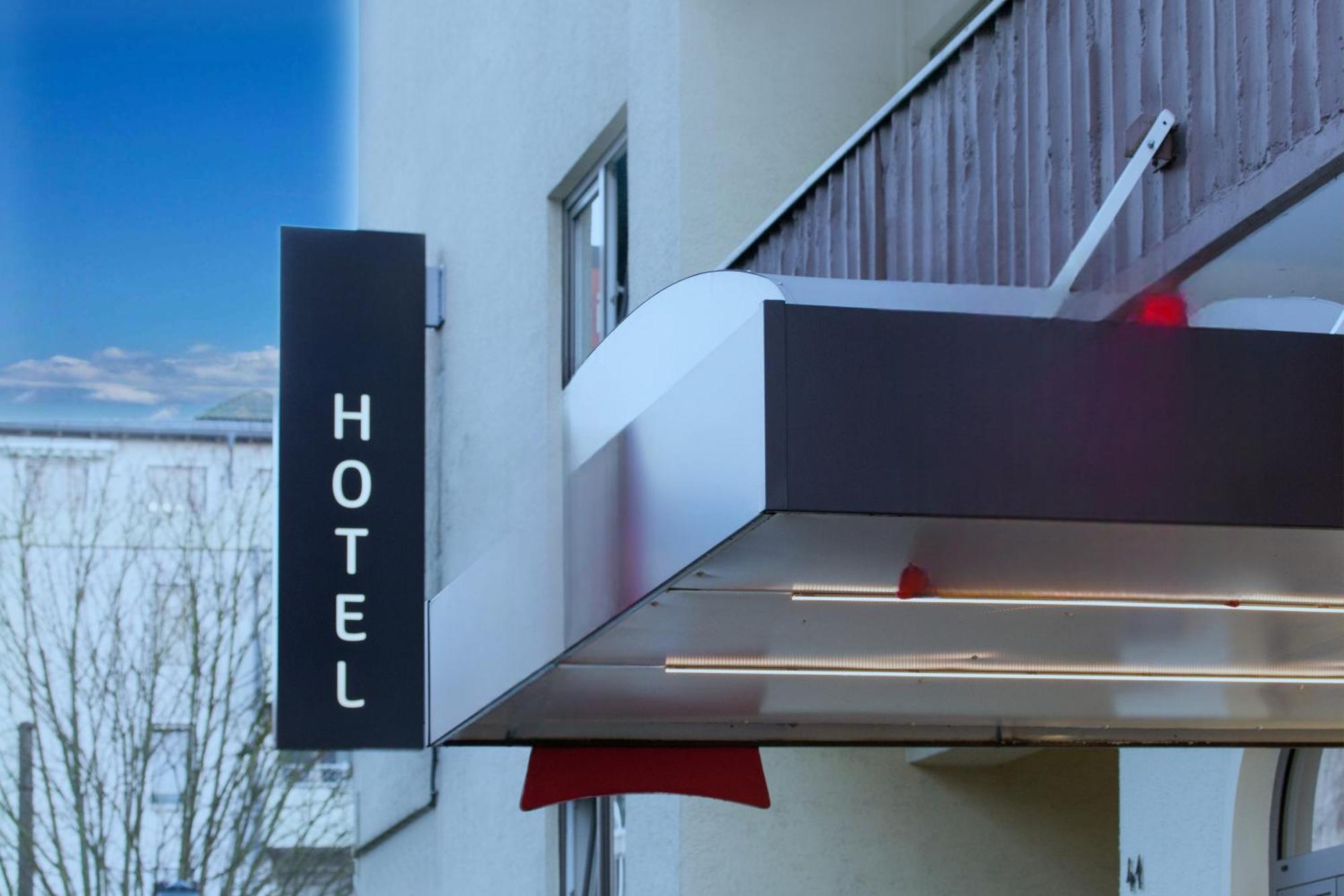 Saar City Hotel Saarbrücken Exteriör bild
