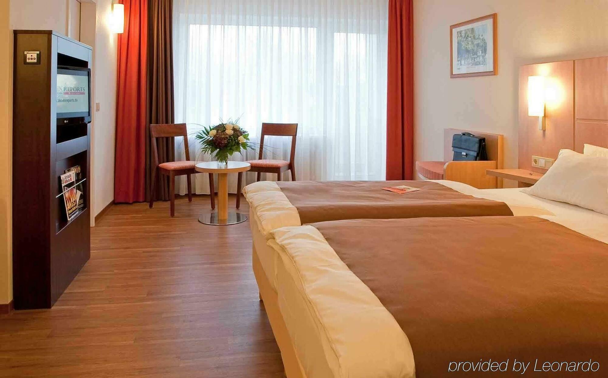 Saar City Hotel Saarbrücken Exteriör bild